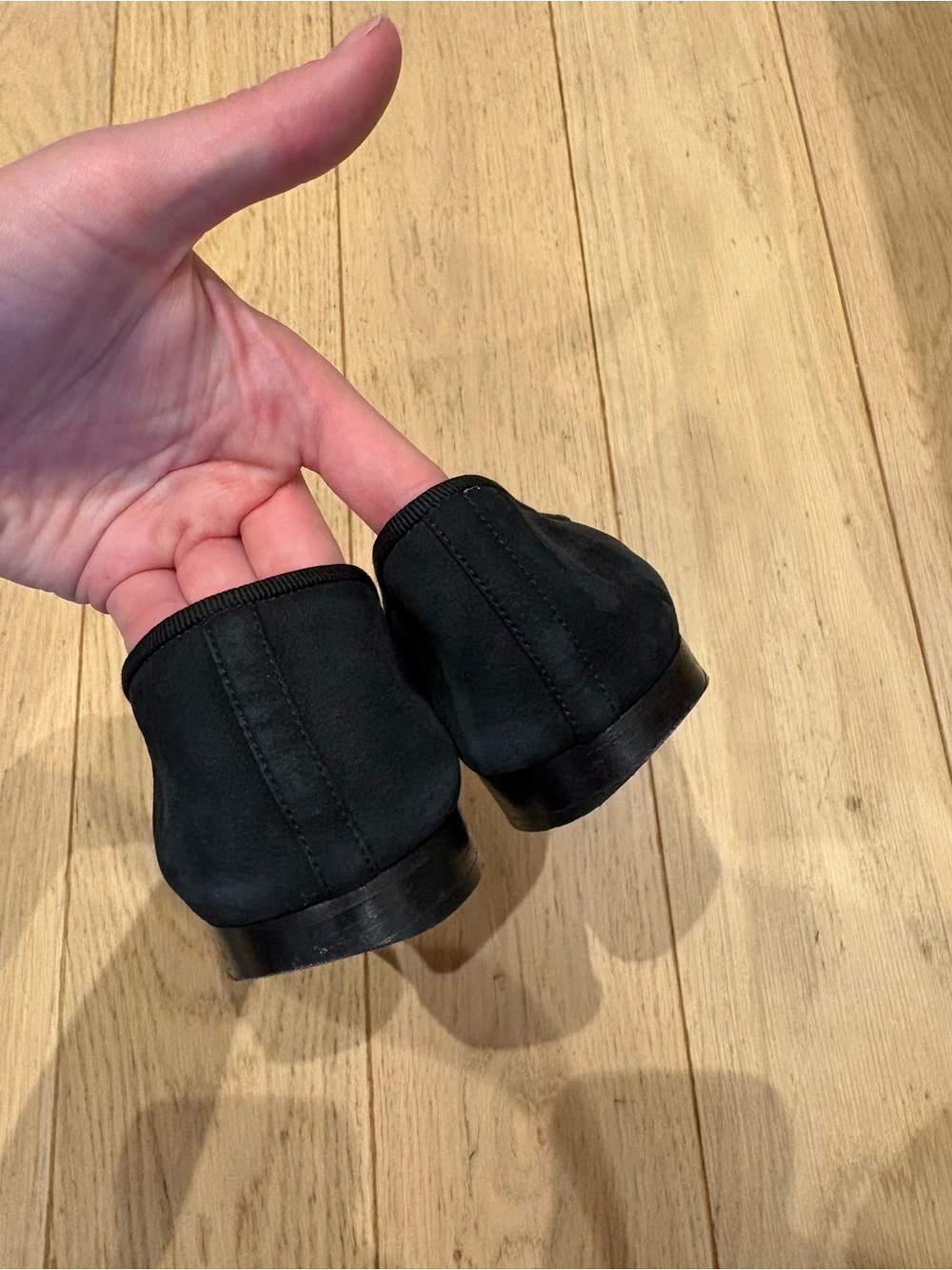 CHANEL Black Suede CC Logo Cap toe Ballet Flats with Bow - Picture 3 of 8